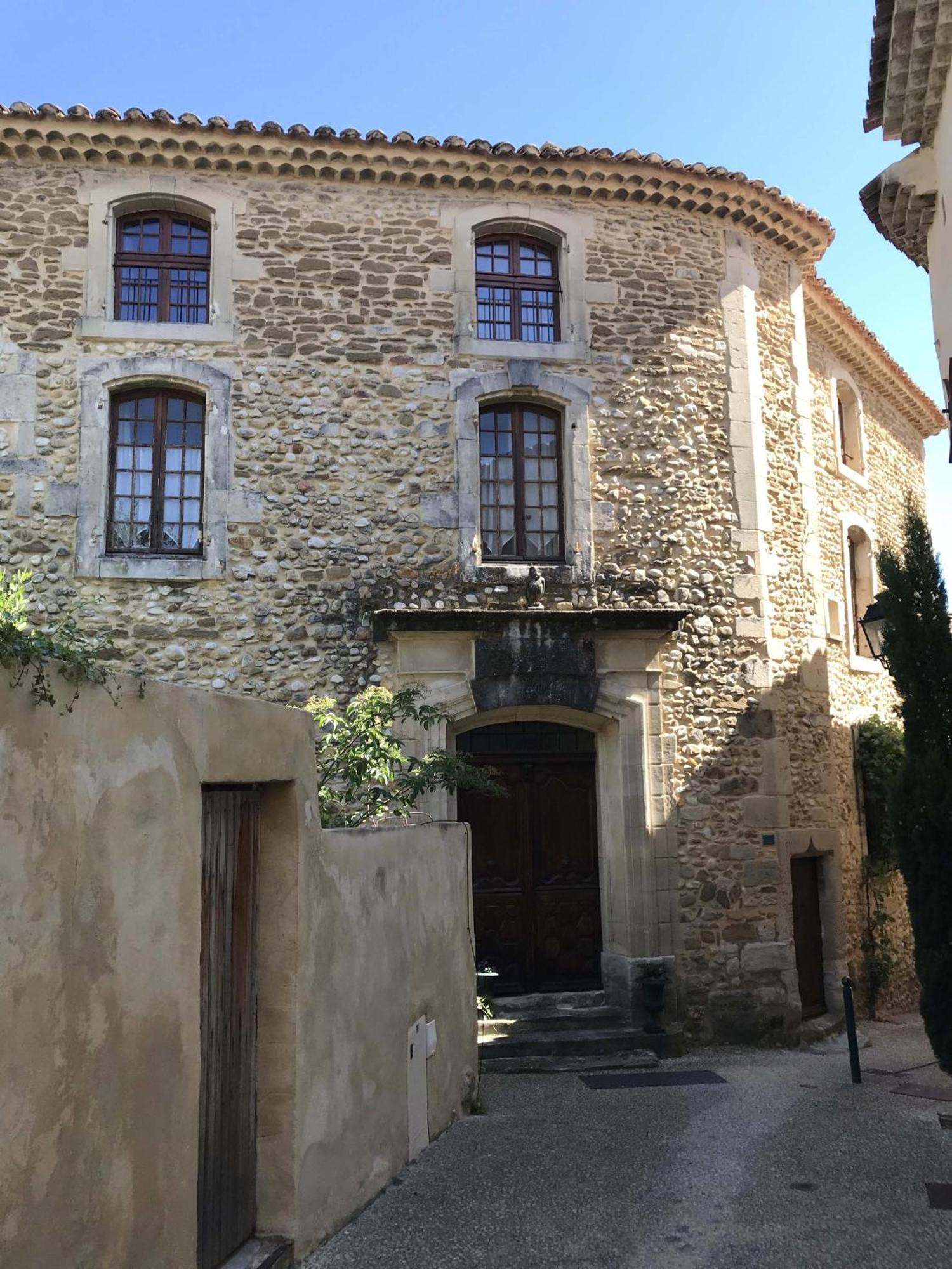 La Perroya Hotel Visan Exterior photo