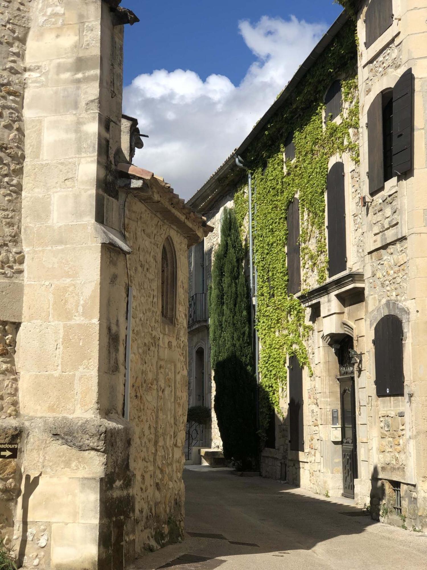 La Perroya Hotel Visan Exterior photo