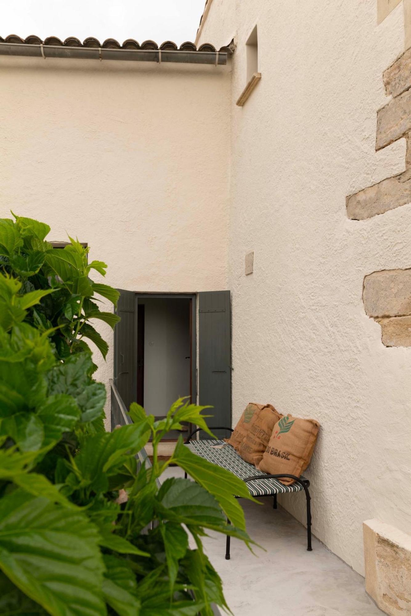 La Perroya Hotel Visan Exterior photo
