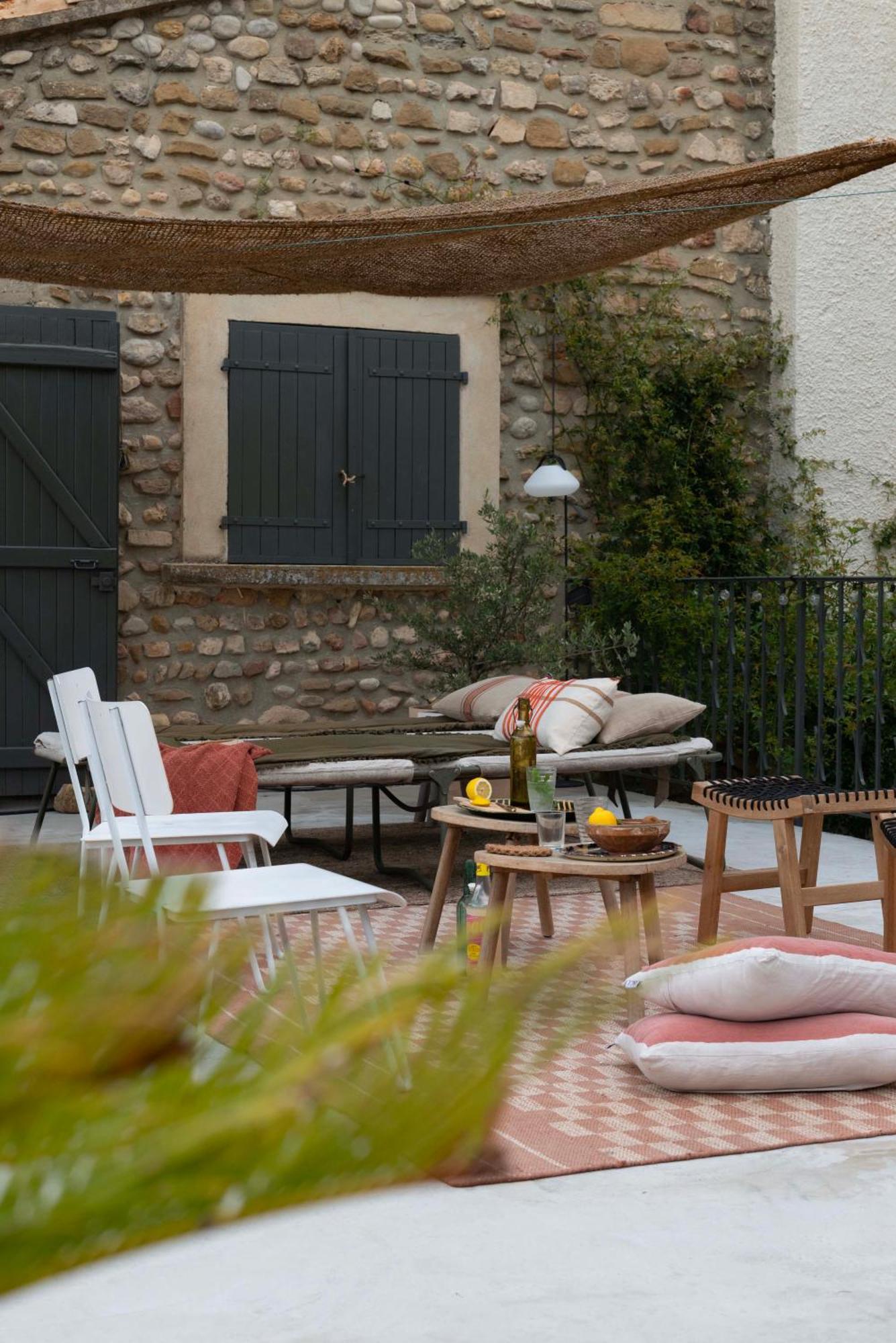 La Perroya Hotel Visan Exterior photo